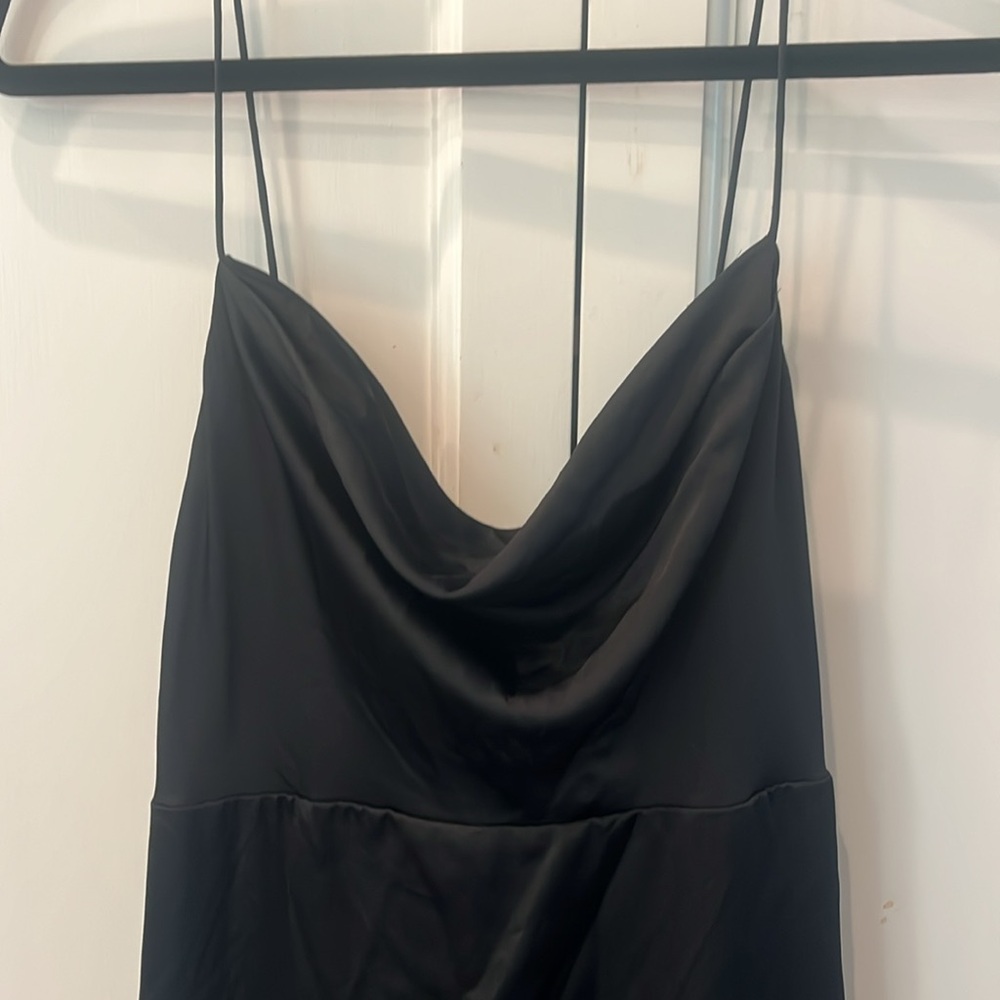 Fame & Partners Rosabell Gown - Picture 6 of 10
